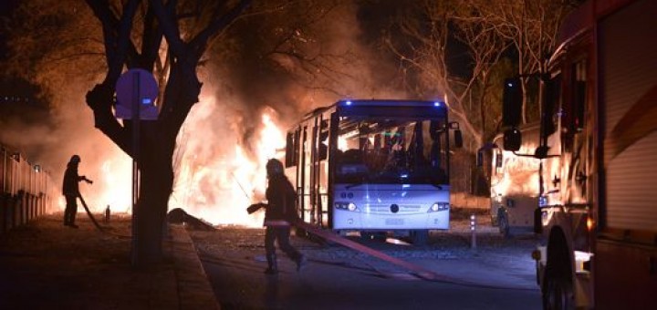 Turquie : au moins 18 morts dans un attentat à la voiture piégée à Ankara