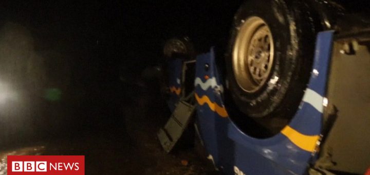 North Korea bus shatter kills 32 vacationers