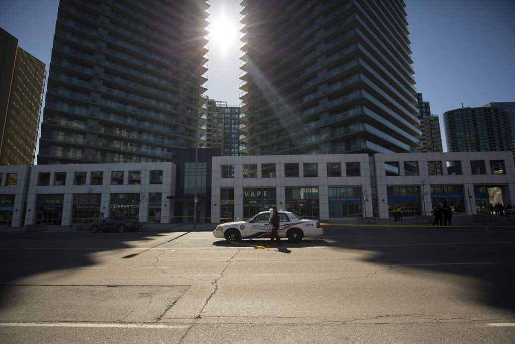 One Minute, No Gunshots: Toronto Officer Takes Down Van Suspect