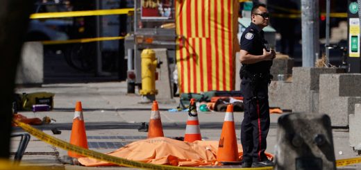 Toronto: At least 10 ineffective after van ploughs into pedestrians