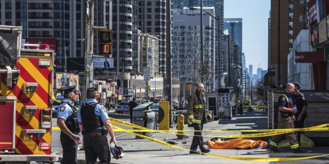 Van jumps sidewalk in Toronto, killing a minimal of 9 pedestrians and injuring Sixteen; police assert driver is in custody