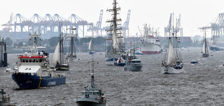 Stürmischer Commence für den 829. Geburtstag – Der Hafen macht die Social gathering-Welle