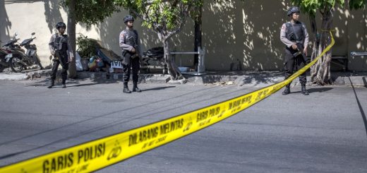 Indonesia: Extra explosions in Surabaya after church assaults