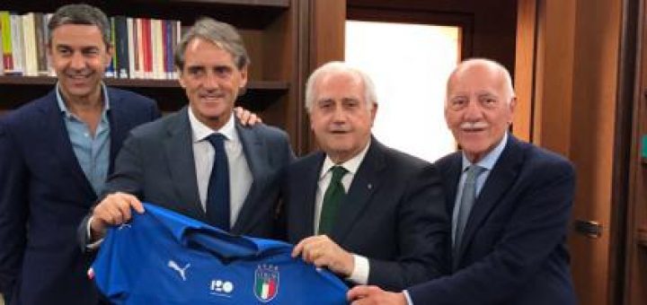 Official: Italy appoint Mancini