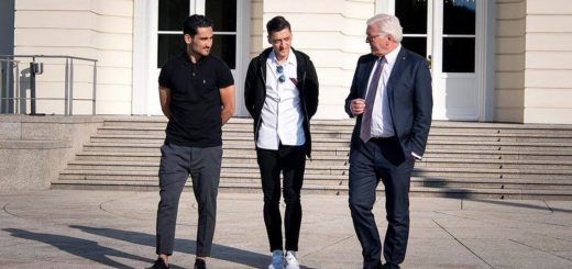 Ozil and Gundogan meet German president over Erdogan characterize row