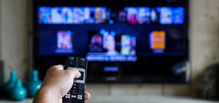 FCC Republican asks Amazon and eBay to enhance crackdown on pirate TV bins